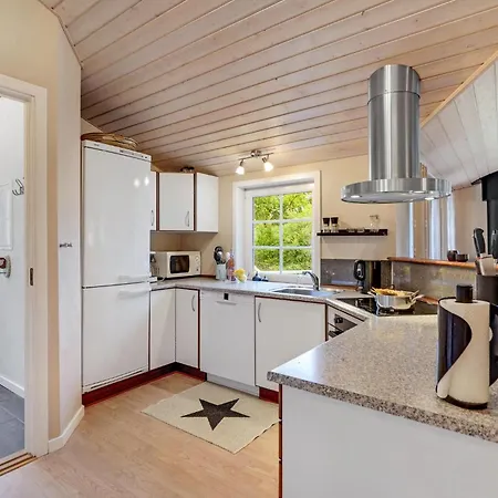 Cozy In Toftlund With Kitchen Hébergement de vacances *
